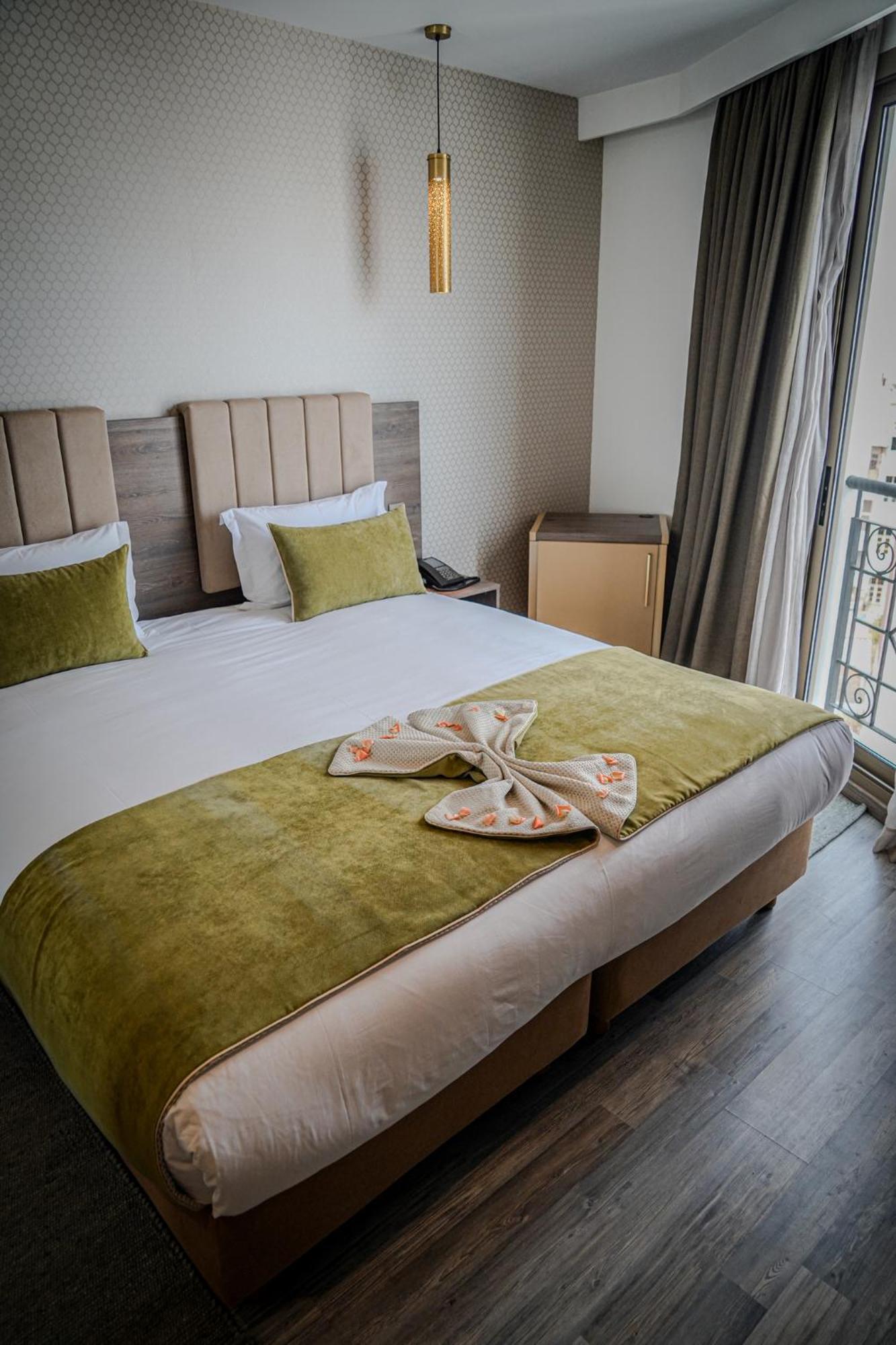 Az Hotel Des Arts 拉巴特 外观 照片